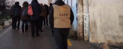 2020-living-christianity-group-praying-by-the-separation-barrier-credit-jh