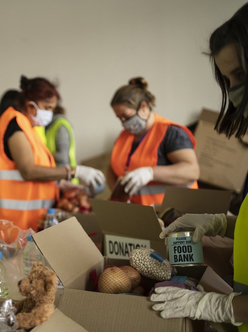 Food bank GettyImages-1283676482 CROPPED
