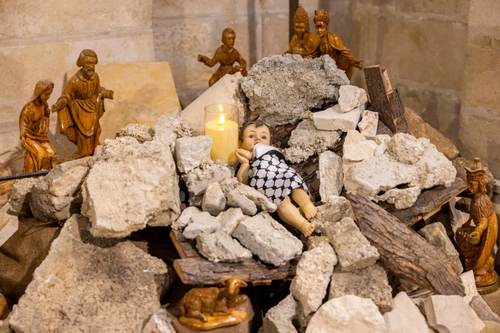Jesus in the rubble (Lutheran Church, Bethlehem 2023)
