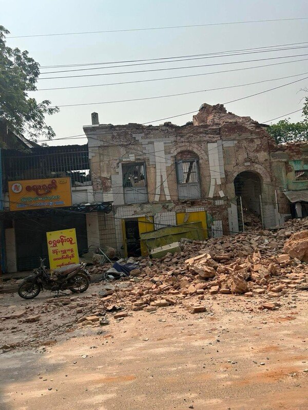 The side of a building damaged by an Eatherquake in Myanmar