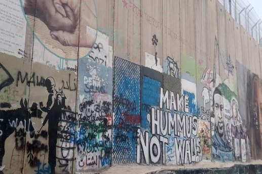 am-picture-2-israel-palestine-wall-living-christianity-visit-2023