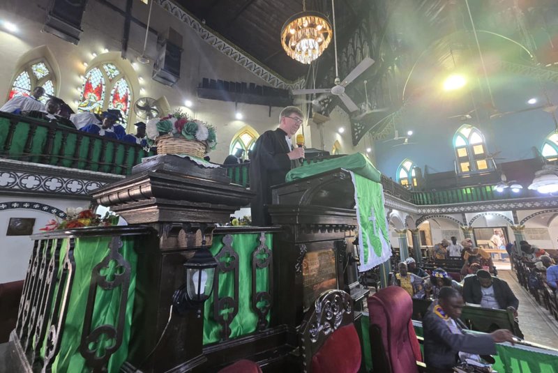 The Revd Jonathan Hustler preaching at Cape Coast Cathedral