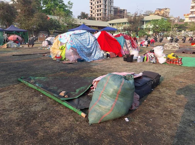 sleeping-outdoors-myanmar