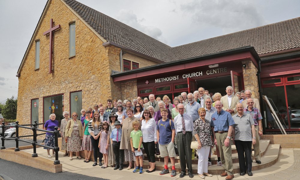 stratford-methodist-church-congregation-2